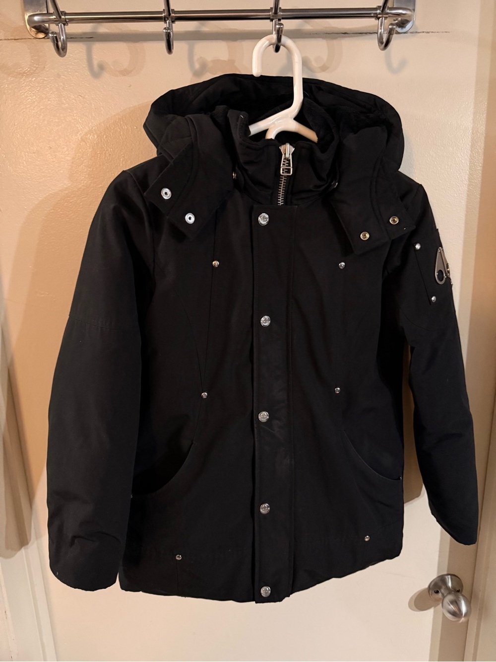 Moose Knuckles Kids Black Hooded Puffer Jacket